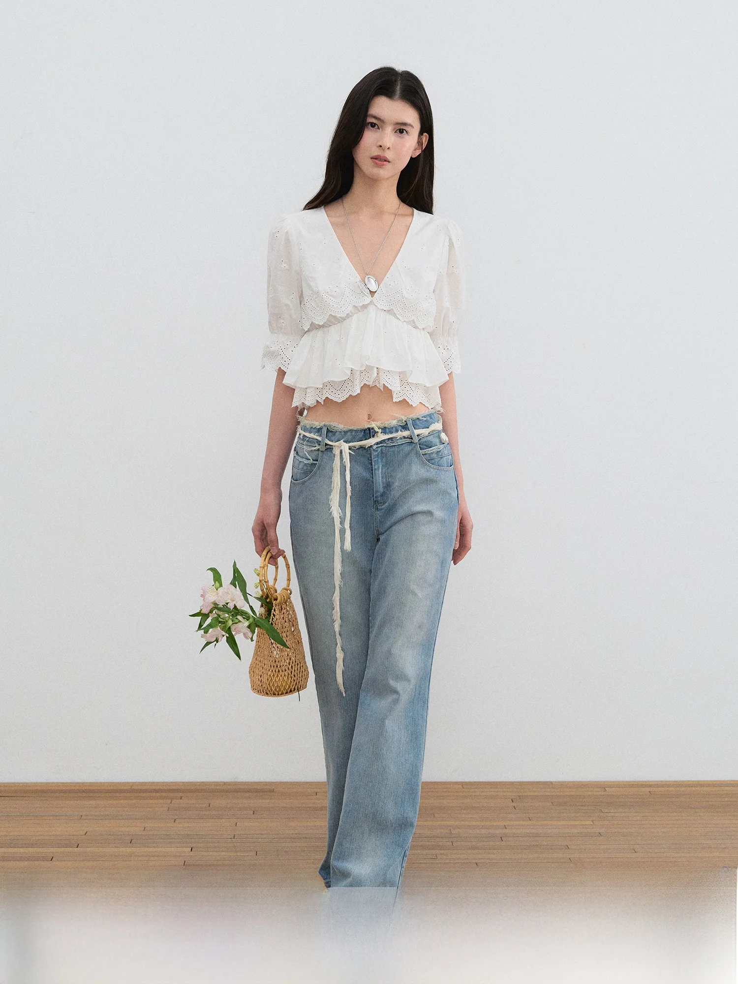 

Pure Cotton Lace Trim V-ne 5/4 Sve T-irt Women's Sweet Patchwork Top Comfortable Korean Sle Summer Casual Wear
