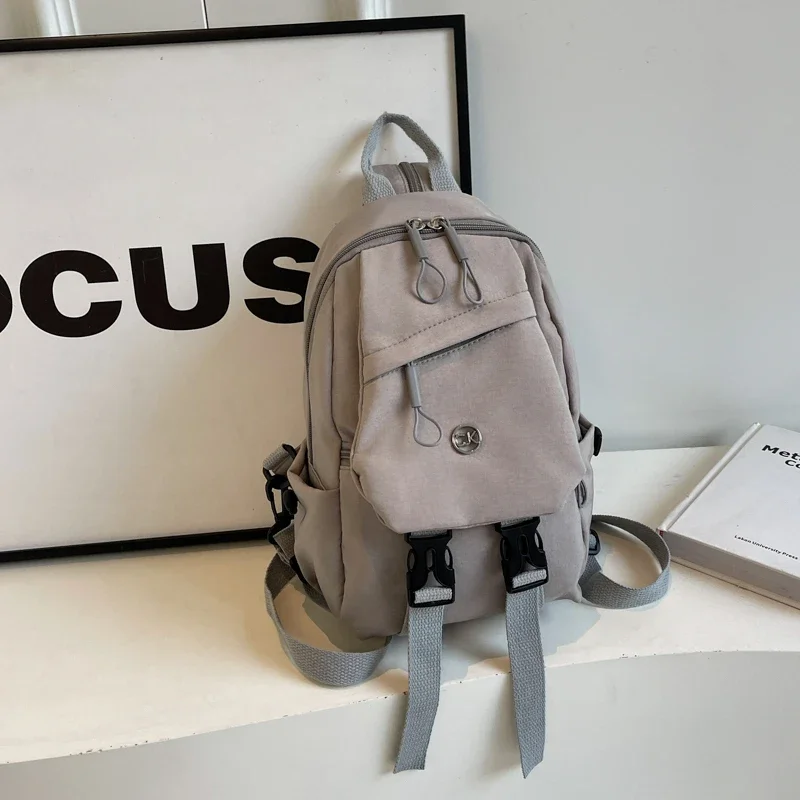 Mochilas de nylon de costas macias para mulheres, bolso interior com zíper, bolsas casuais macias, grande capacidade, monocromáticas, alta qualidade, 2024