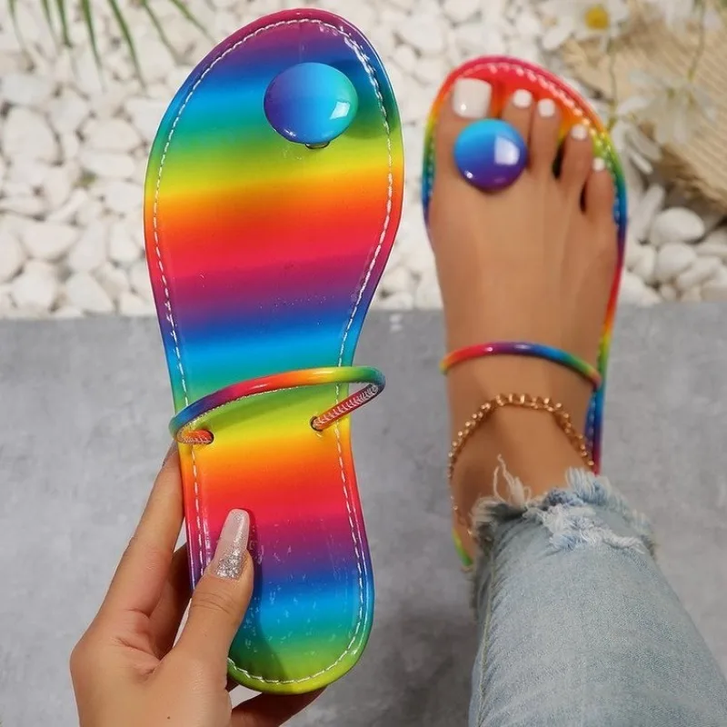 สายรุ้งสีผู้หญิงแบนรองเท้าแตะฤดูร้อนใหม่รองเท้าแตะกลางแจ้ง Flip Flops เซ็กซี่รองเท้าแตะลําลองแฟชั่นร้อนสไลด์ผู้หญิง
