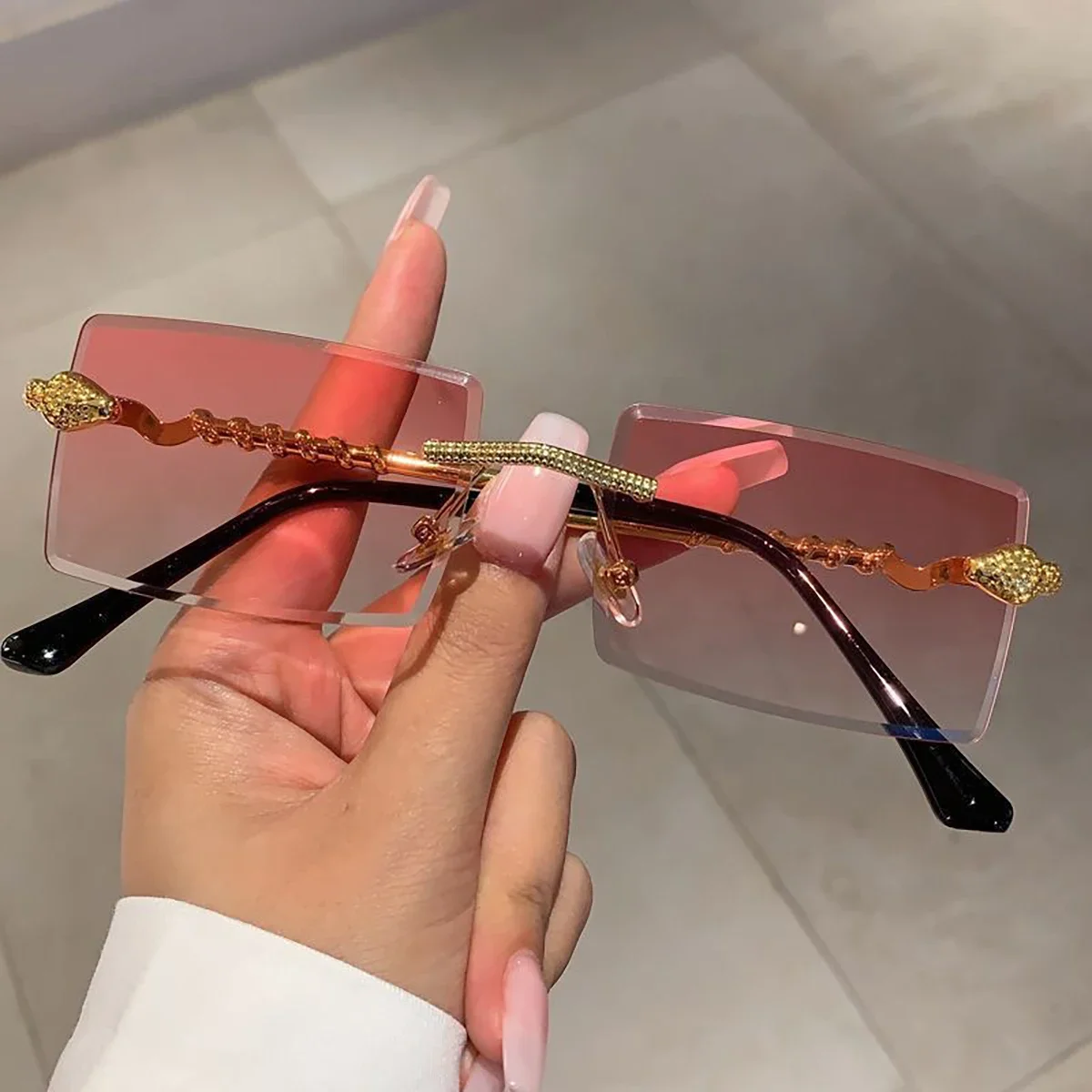 Rimless Rectangular Sunglasses Men Fashion Vintage Twisted Snake Leg Gradient Shades Women Luxury Brand Design Eyewear