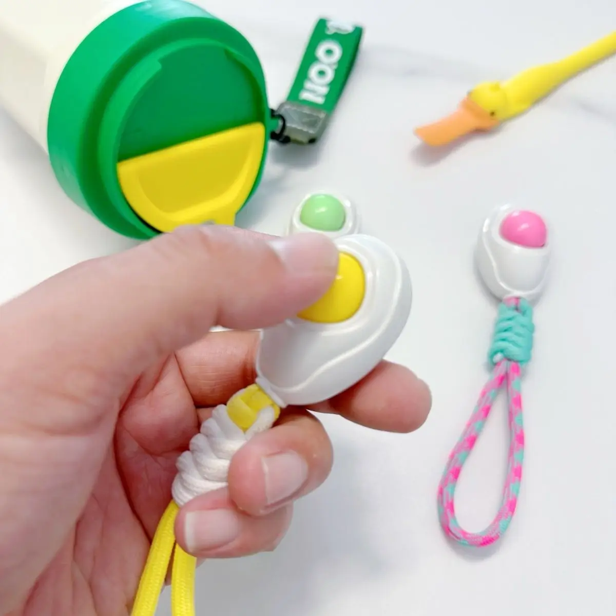 향기 나는 EDC 손가락 장난감 슬라이더 키체인 손가락 장난감 성인 스트레스 해소 ADHD 레저 손가락 장난감 3가지 색상