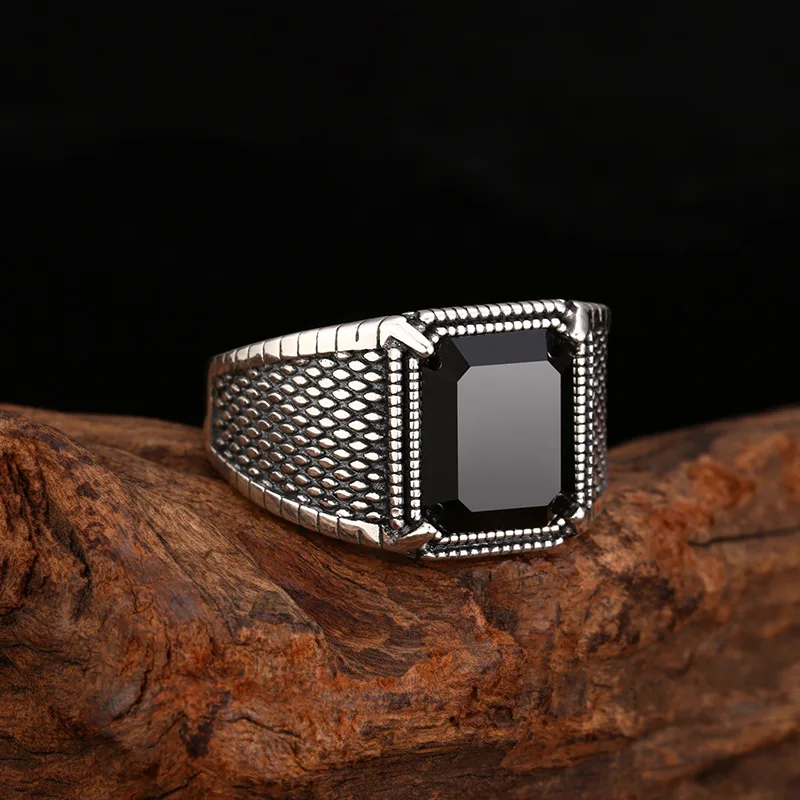925 Sterling Men And Women, Black Agate Ring, Open-End Thai Silver Vintage Jewelry
