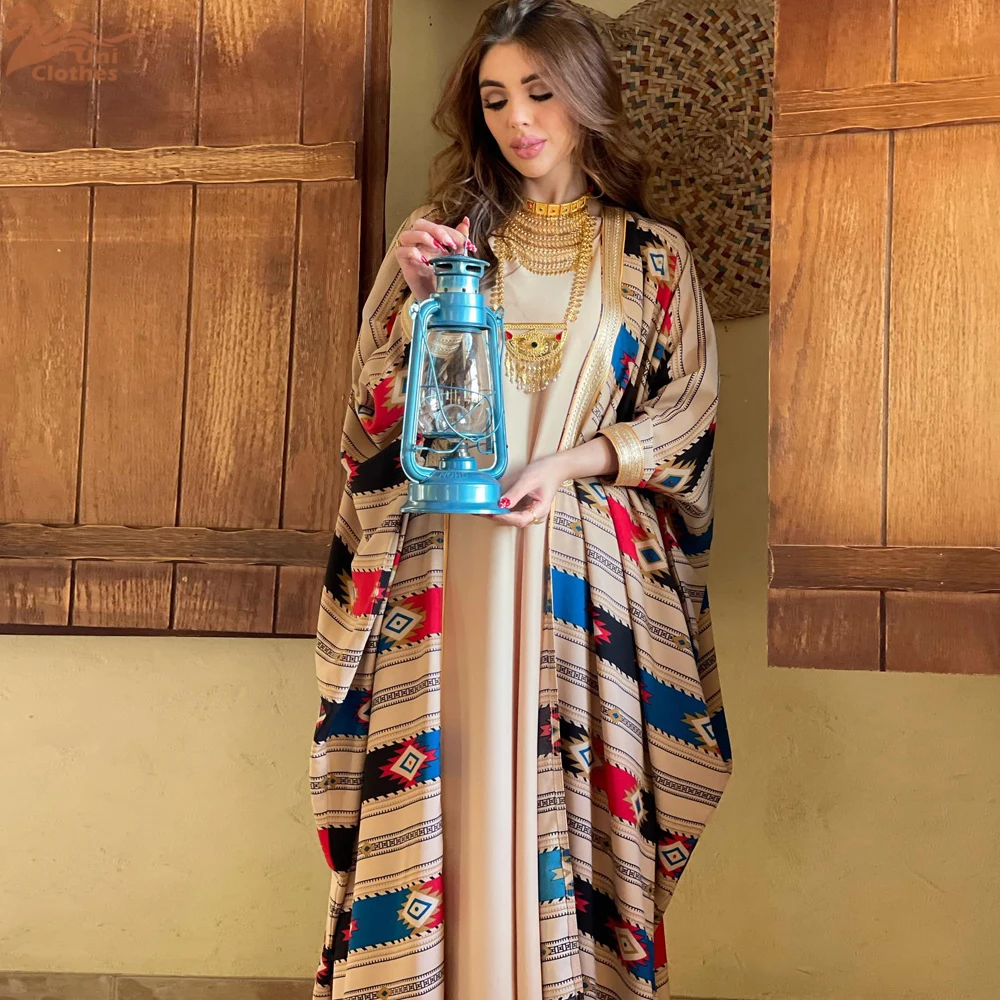 

Uni Two Pieces Muslim Abaya Dress Set Colorful Geometric Stripes Print Moroccan Kaftan Dubai Turkey Arab Oman Qatar Robe