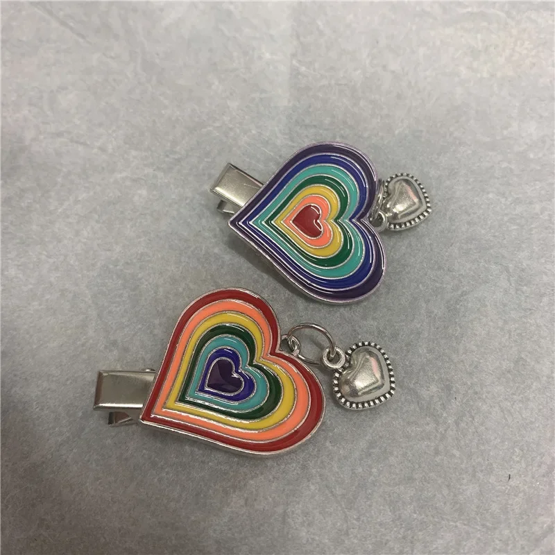 

New Vintage Y2k Rainbow Heart Pendant Metal Hairpin Summer Fashion Charm Alligator Clip Hair Accessories for Women Headwear