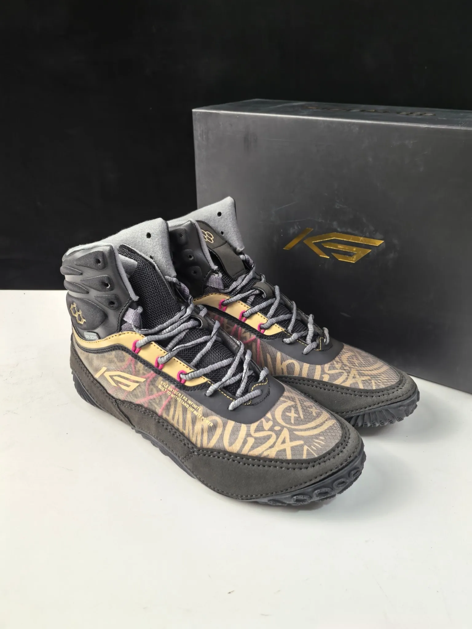 

Men's Wrestling Training Shoes Comfortable Unisex Breathable Boxing Combat Durable Boxing Sports Shoes