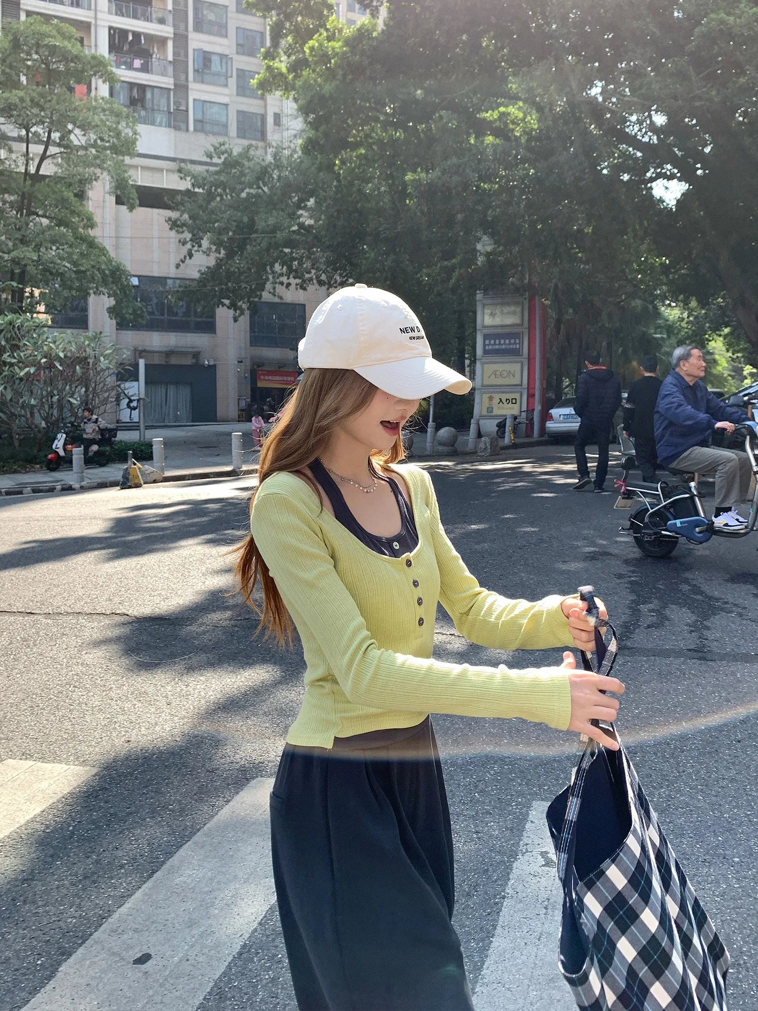 

Spring Autumn Women's Long Sleeve Knitted Sweater Color Block Beautiful Collision Soft Polyester Fiber Casual Style Slim Fit