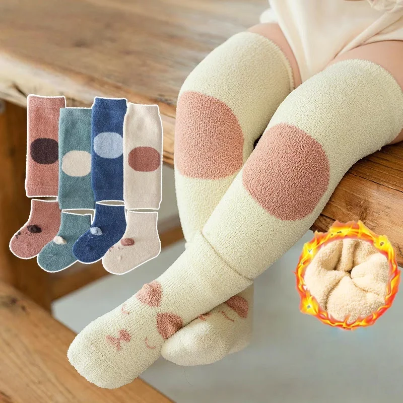 

Милые гетры для новорожденных, комплект утепленных зимних детских варежек, защитные наколенники выше колена, защитные носки для младенцев