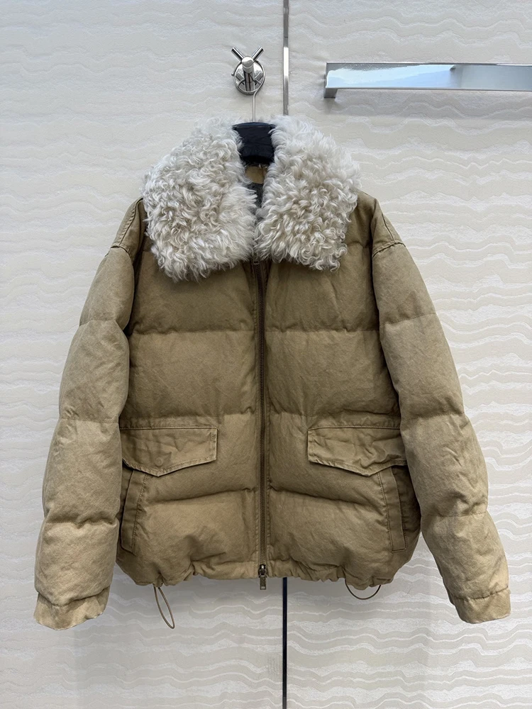 

Осенне-зимняя женская куртка-пуховик в ретро-стиле, светло-зеленая, с меховым воротником, на молнии, с карманами и пуговицами, из кашемира. Новая модель.