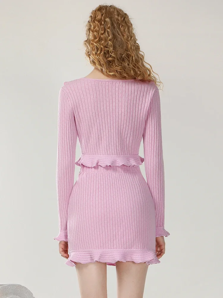 LEOSOXS Romantic Sweet Flowers Knitted Sweater Skirt Set Autumn Crochet Contrasting Color Sweater Cardigan Top Mini Skirt Women