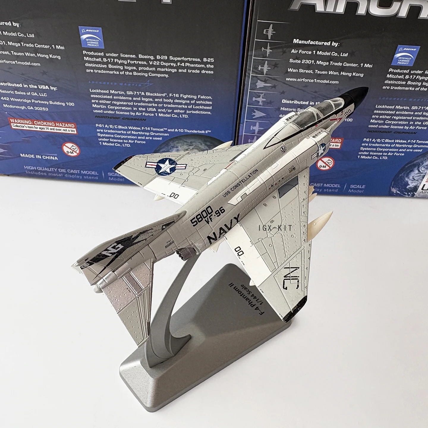 Modèle d'avion militaire F-4 Phantom II américain à l'échelle 1/144, chasseur embarqué F4 argenté, en métal moulé sous pression, fini, collection, ornement, cadeau