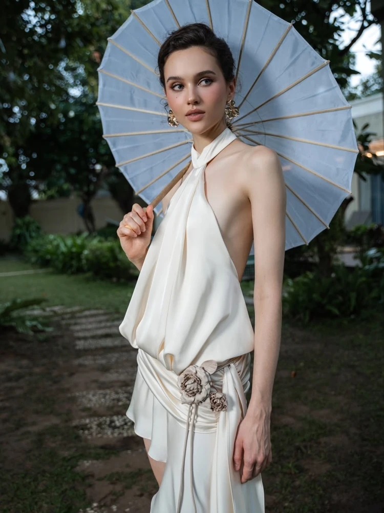 Minivestido Sexy con cuello Halter y pliegues sin espalda para mujer, vestidos ajustados drapeados con cordones, color Beige, para fiesta de cóctel, boda y noche