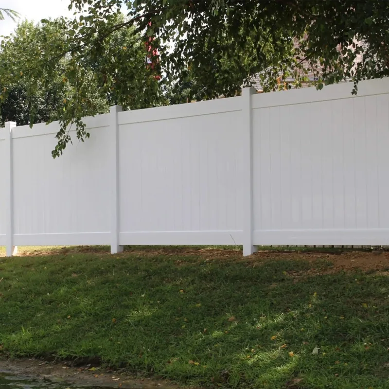 سياج PVC باللون الأبيض مقاس 6 × 8 أقدام، وألواح سياج مطلية بالبلاستيك PVC، وبوابات تعريشة سياج من الفينيل #6