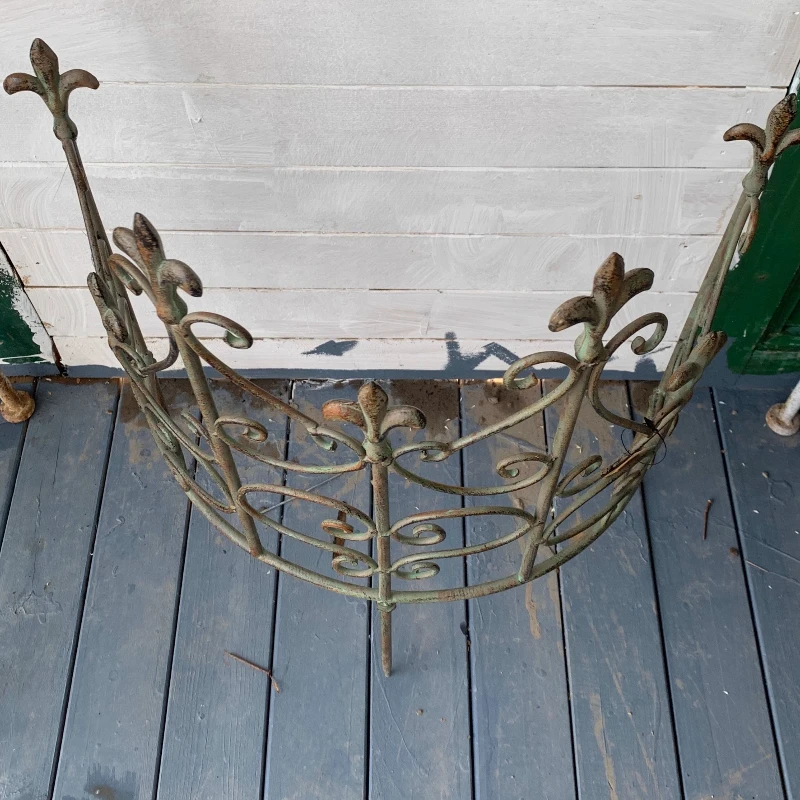 Semi-Circle Iron Garden Fencing Vintage Do Old Border for Plants Decor Trellis Support for Climbing Vines Outdoor Edging Gates