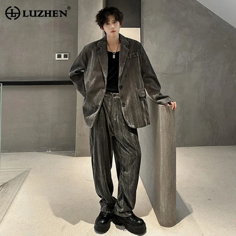 

LUZHEN модные оригинальные красивые элегантные комплекты из двух предметов, мужские стильные осенние свободные прямые брюки 2025 года, окрашенный в галстук блейзер JY4442