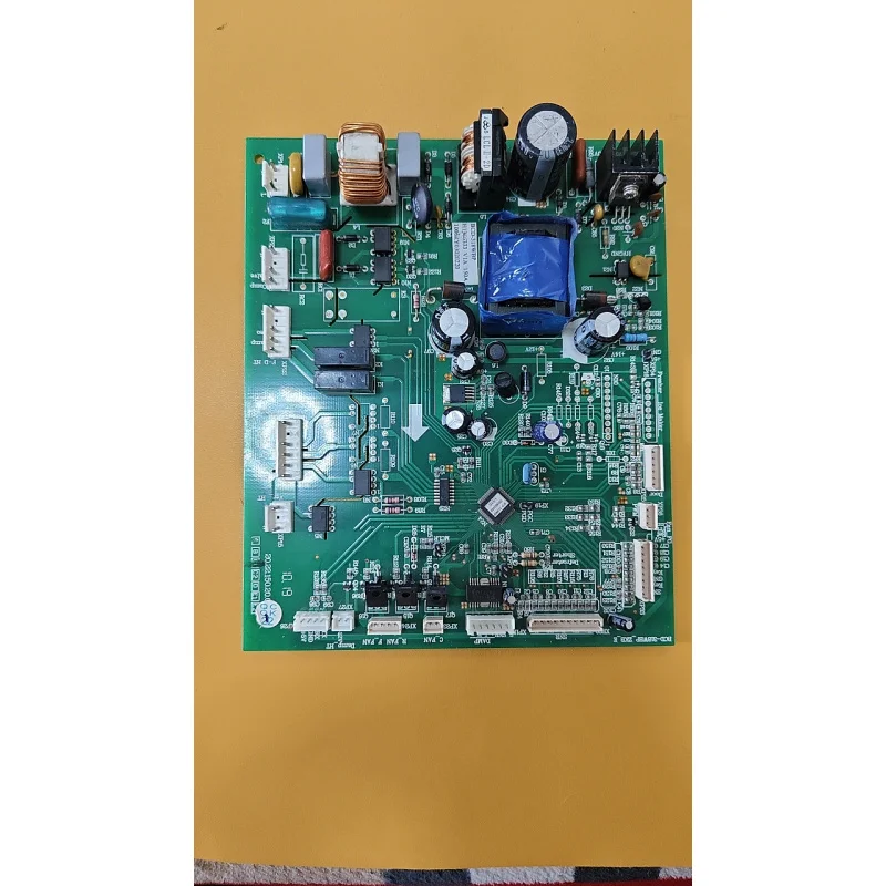 

Для компьютера-холодильника Hisense BCD-318WBP Основная инверторная плата H1366333 H1366350