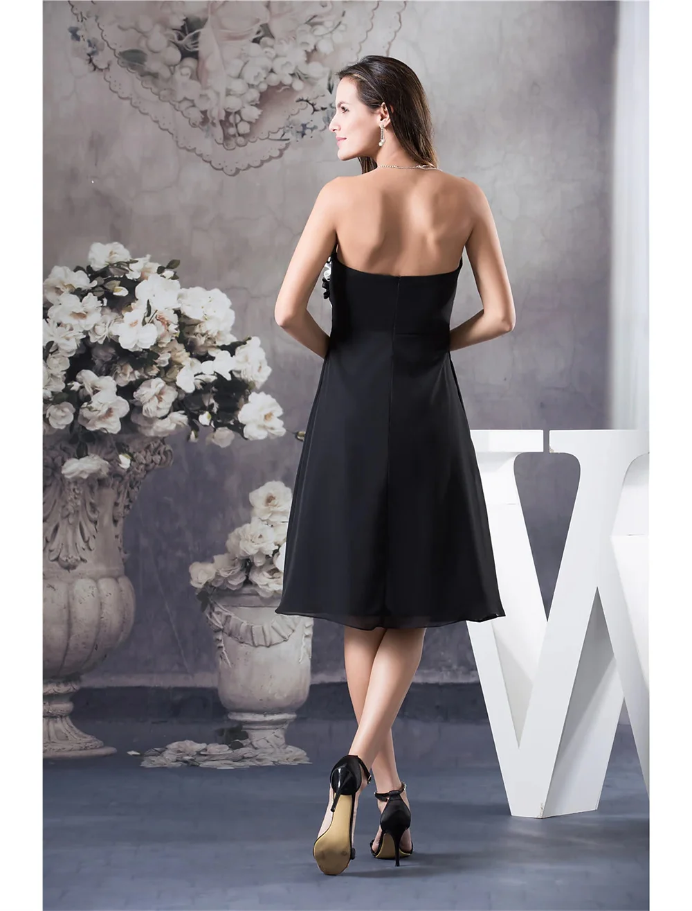 A-Line Little Black Floral Homecoming Dress Cocktail Party Strapless Sleeveless Knee Length Chiffon with Ruched Appliques