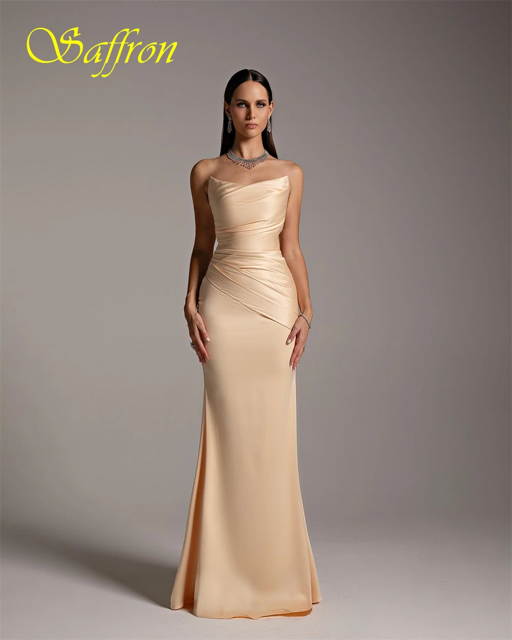 ที่กําหนดเอง Strapless ซาติน Mermaid ชุดราตรีที่ละเอียดอ่อนความยาวชั้น Party Dresses อารมณ์พิเศษโอกาส Gowns