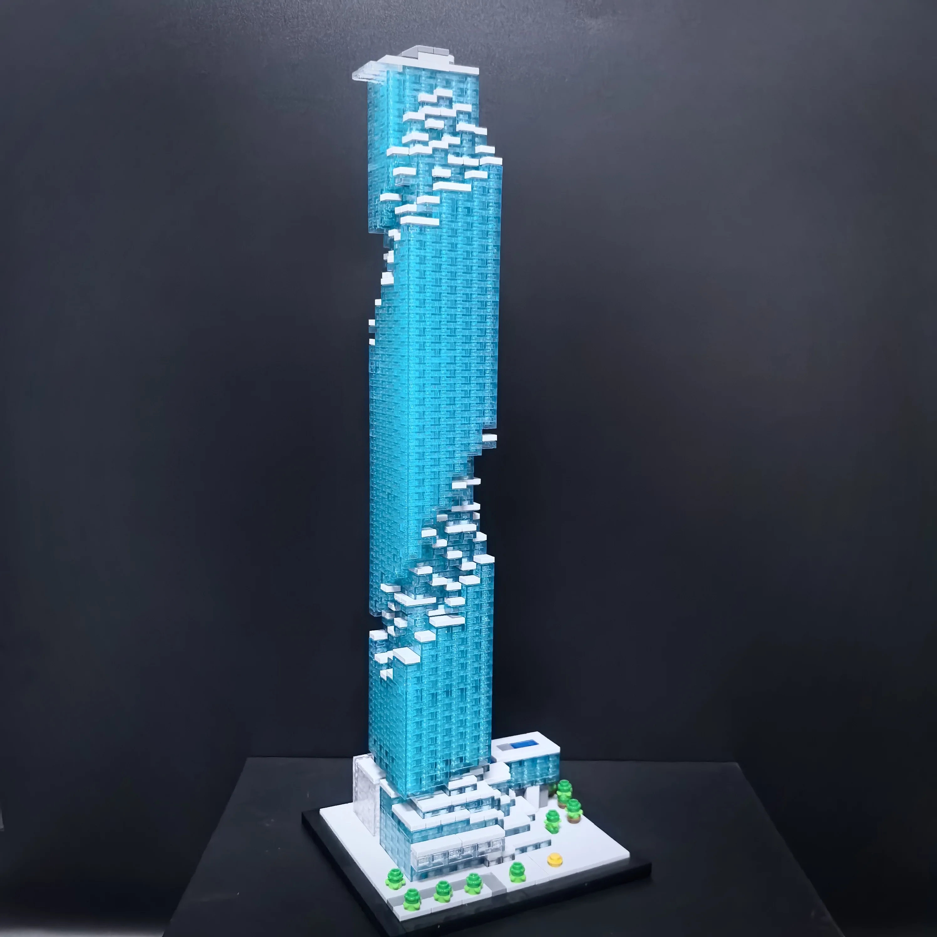 1839PCS MOC Thai Bangkok Skyscraper 1:800 Scale Model City Street View Architecture Building Blocks Collection Toy Gifts for Kid