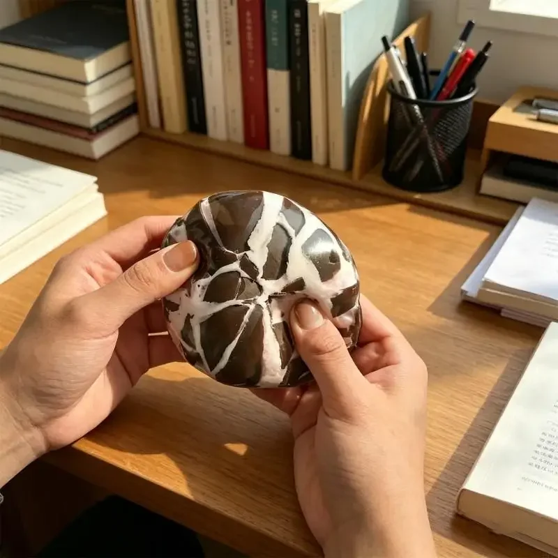 Portable TPR Squeeze Ball With Crackling Sound Effect Perfect For Anxiety 