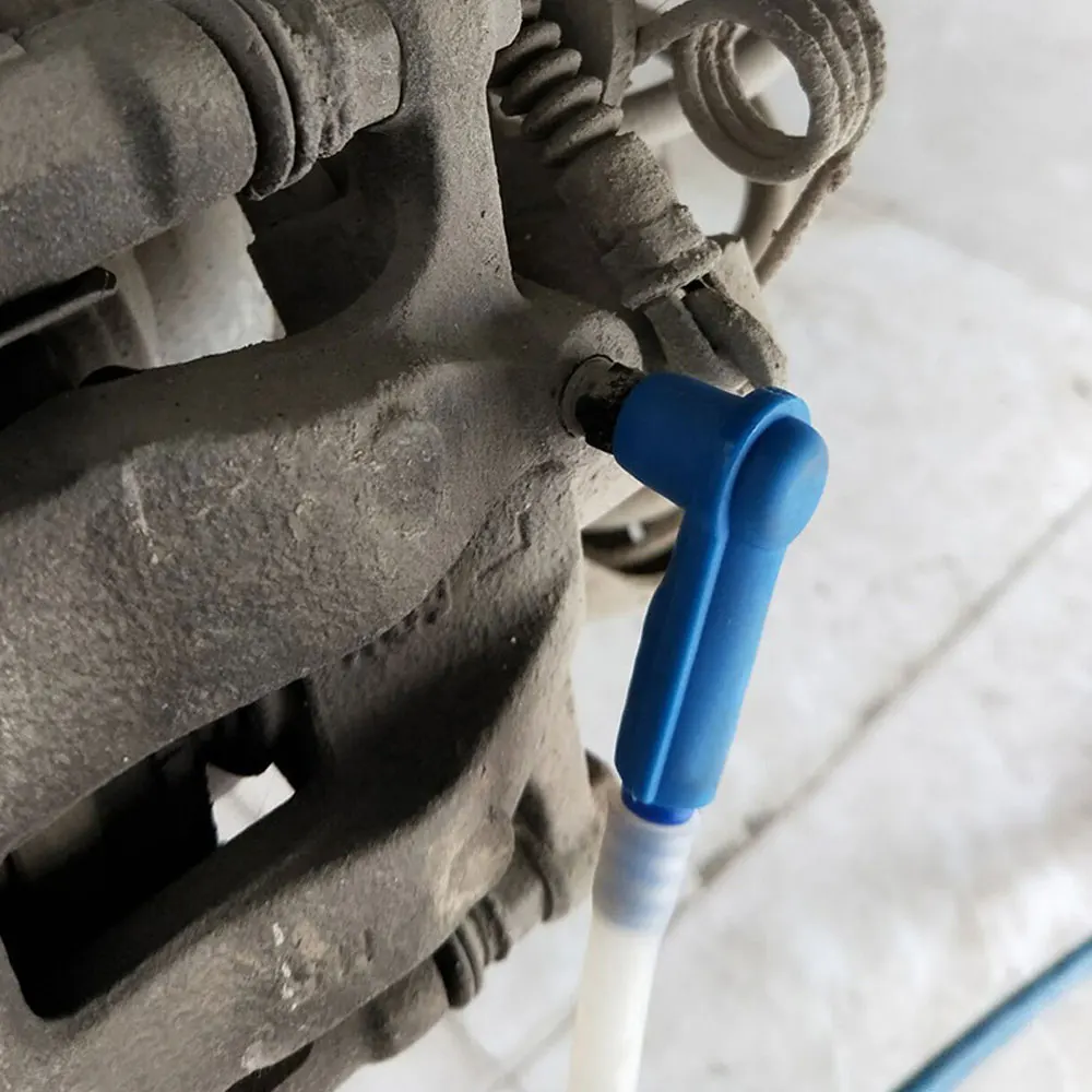 

Blue Universal Exchange Connector Emptying Tool Brake Oil Changer with 1.2m Oil Pumping Pipe Brake Oil Replacement Equipments