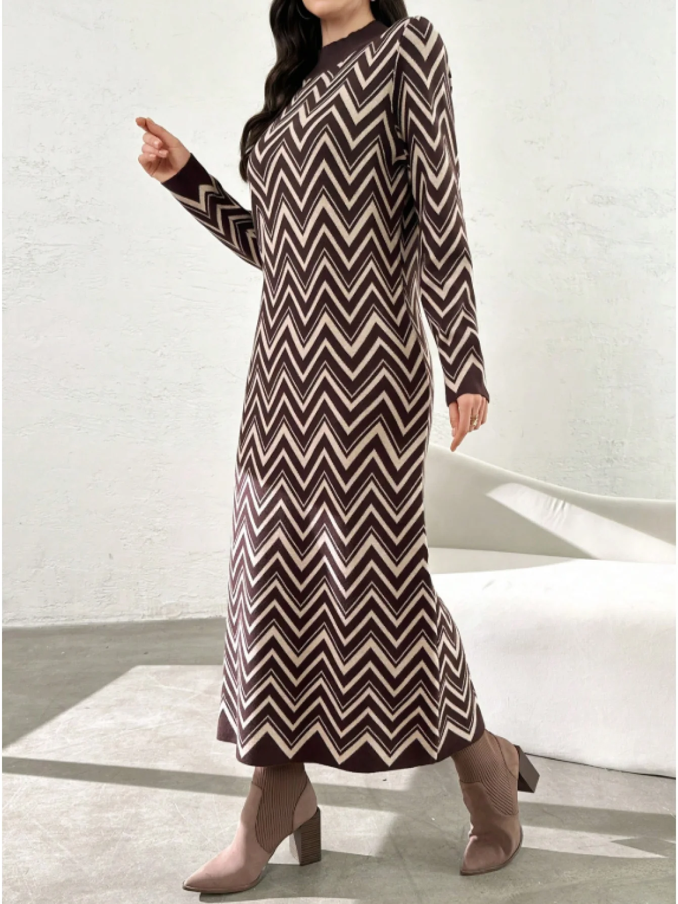 Picture 5: Temperament round neck geometric long sleeve knitted dress elegant ladies slimming sweater dress new style for autumn and winter