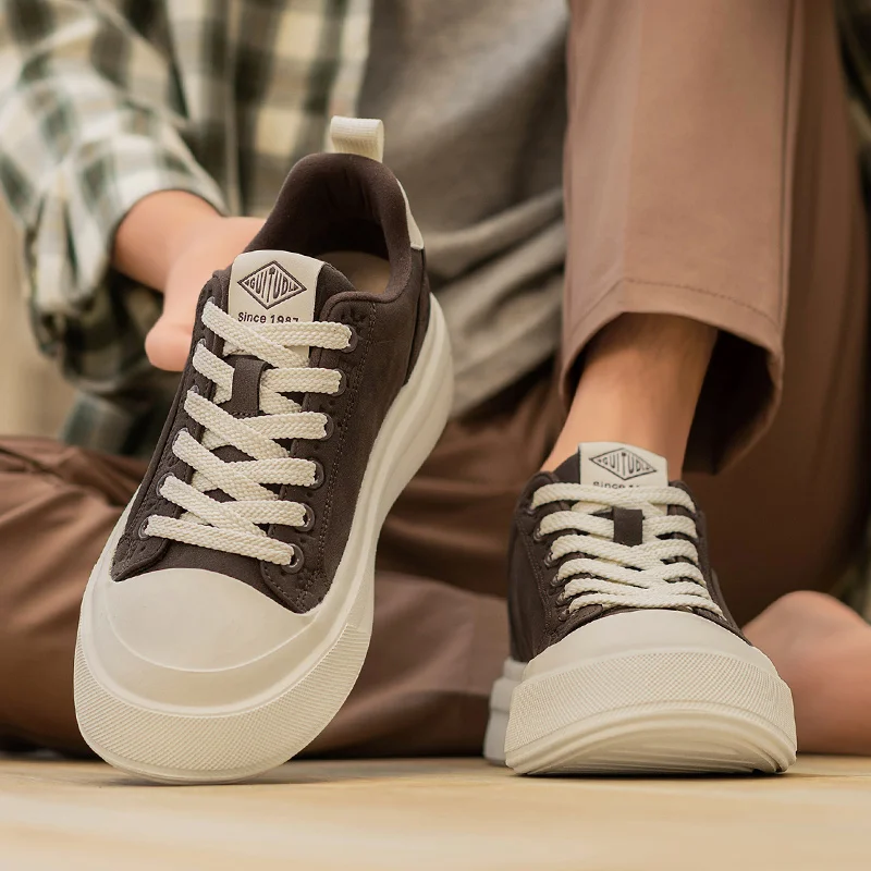 

Fashion Lace Up Platform Vulcanize Shoes for Women Outdoor Durable Flats Ladies Running Shoes 2025 New Men's Casual Sneakers