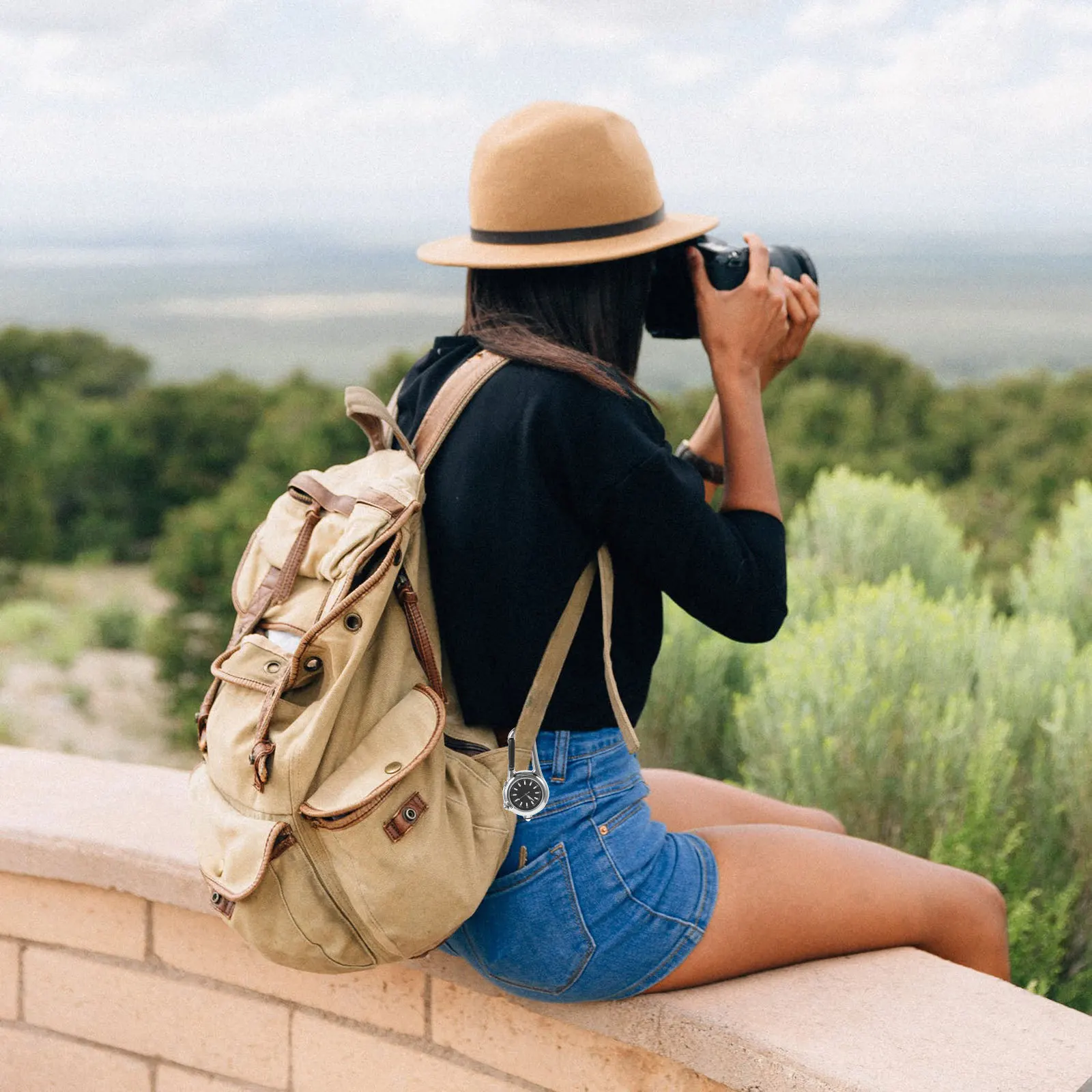 

Outdoor Waterproof Pocket Watch Stainless Steel Carabiner Clip Watch for Backpack Hiking Camping Sports Climbing Tool