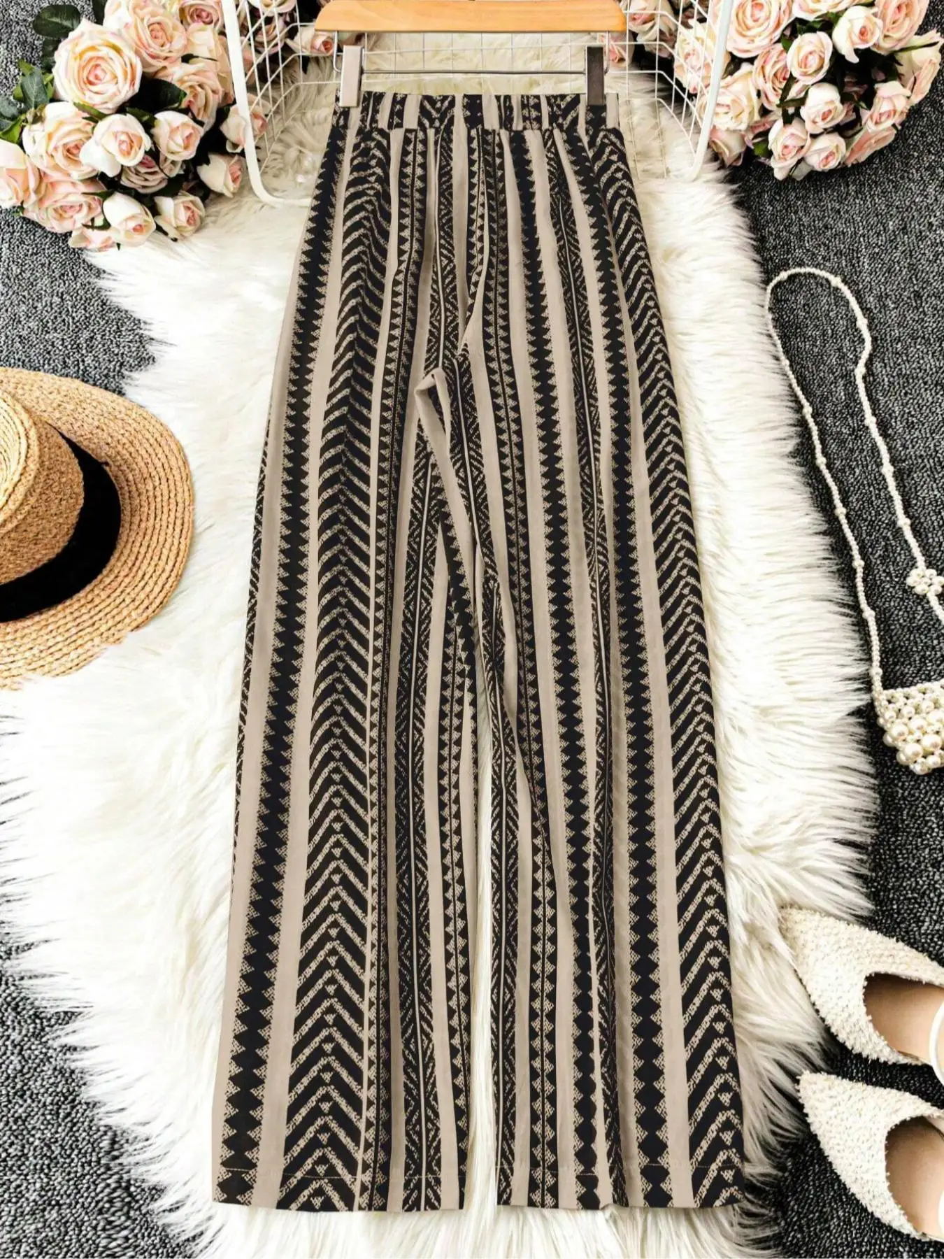 プラスサイズ 1XL-5XL 女性のストライププリントファッションシンプルなワイドレッグパンツレディースカジュアルレースアップエレガントな女性のワイドレッグパンツ