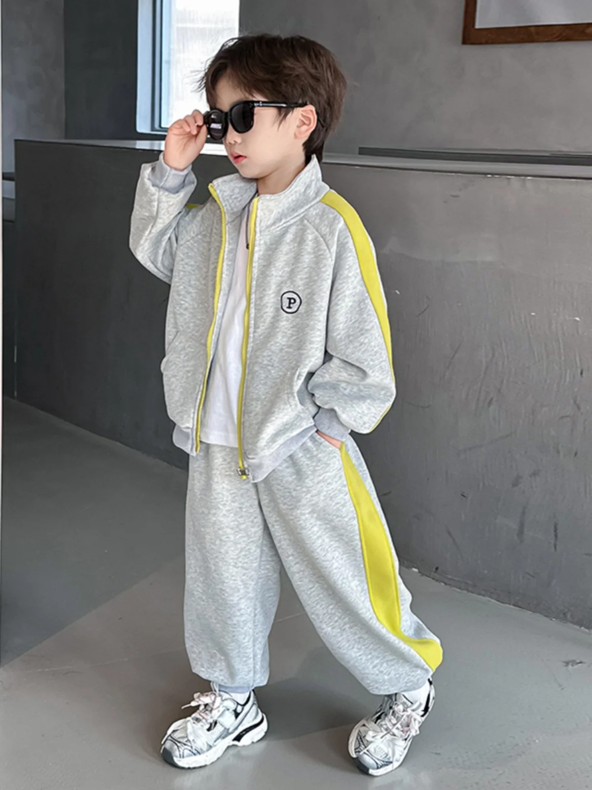 

Спортивный костюм для мальчиков, повседневная бейсбольная одежда, комплект из двух предметов для весны и осени, модный наряд для подростков, длинный свитер...