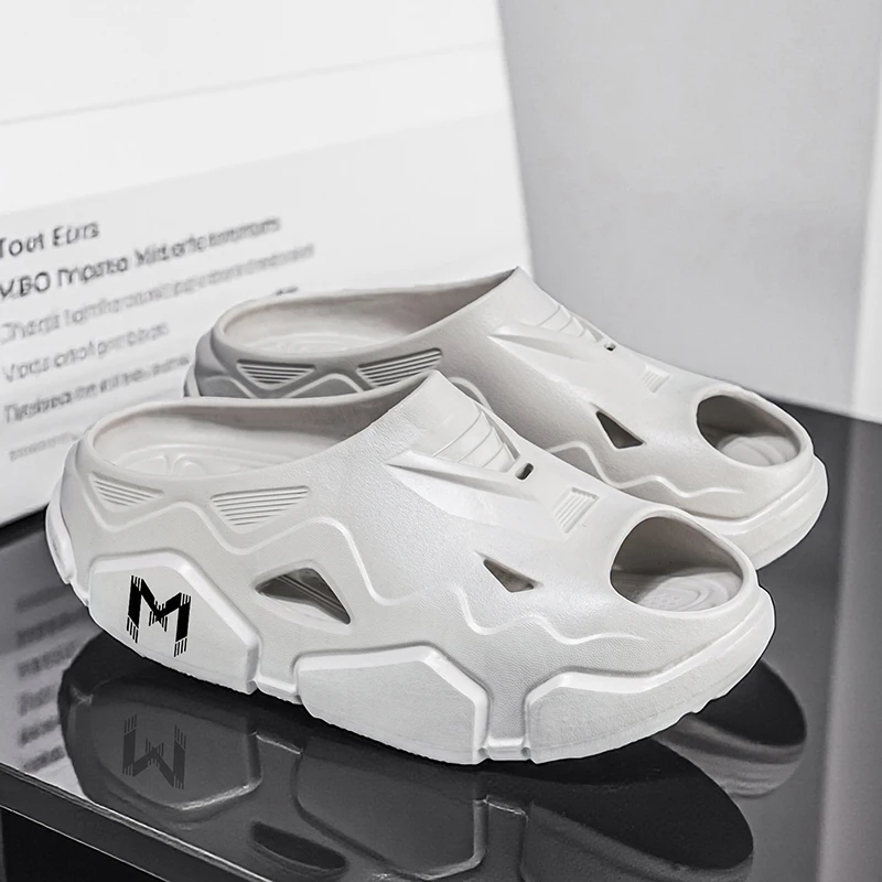 Personalized fashion slippers for men and women in summer comfortable thick soled sandals indoor and outdoor couple beach shoes