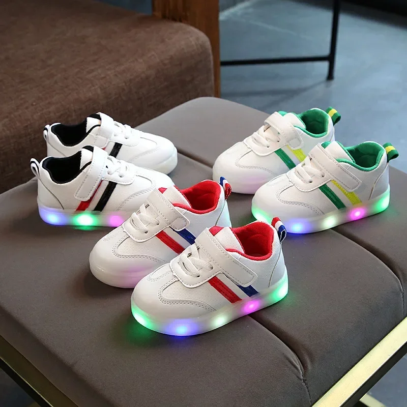 

New Children Luminous Shoes Boys Girls Stripe Sport Running Shoes Baby Lights Fashion Sneakers Toddler Kids LED Sneakers