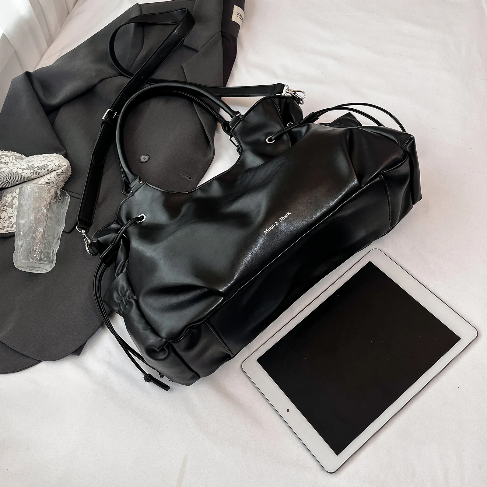 

PU Commuter Tote Bag Large Capacity Hobo Shopper Bag Solid Color Travel Tote Bag Roomy for Women Office Work Travel