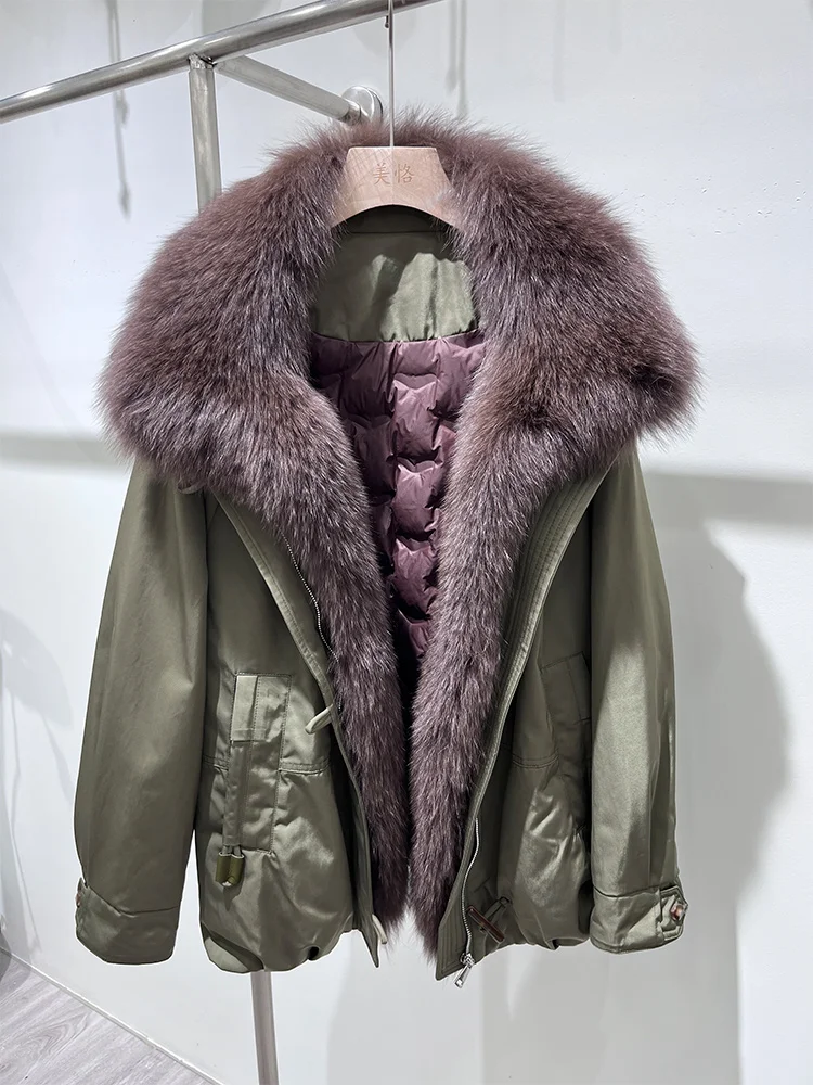 เสื้อโค้ทขนห่านสำหรับผู้หญิงแฟชั่นใหม่ปี 2025 สำหรับฤดูหนาว ตกแต่งด้วยขนจิ้งจอกแท้ พร้อมปกขนจิ้งจอกแท้