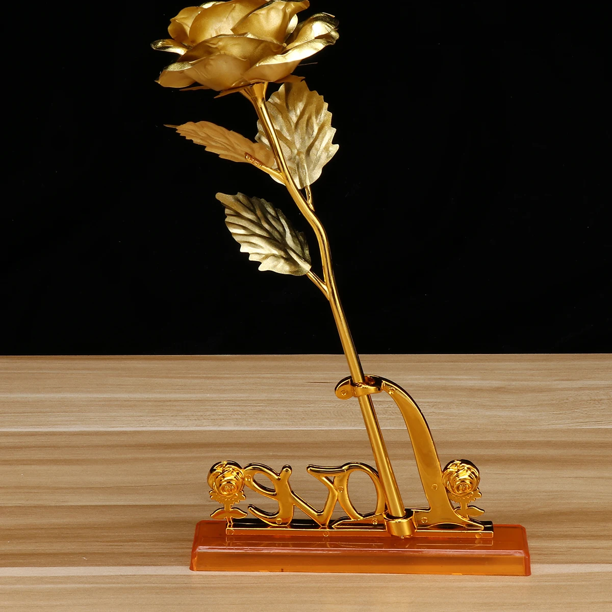 

Aesthetic Alloy Rose Decoration Premium Material Desktop nament Home Office Party Bar Photo Prop Gift Lover Artificial Flower