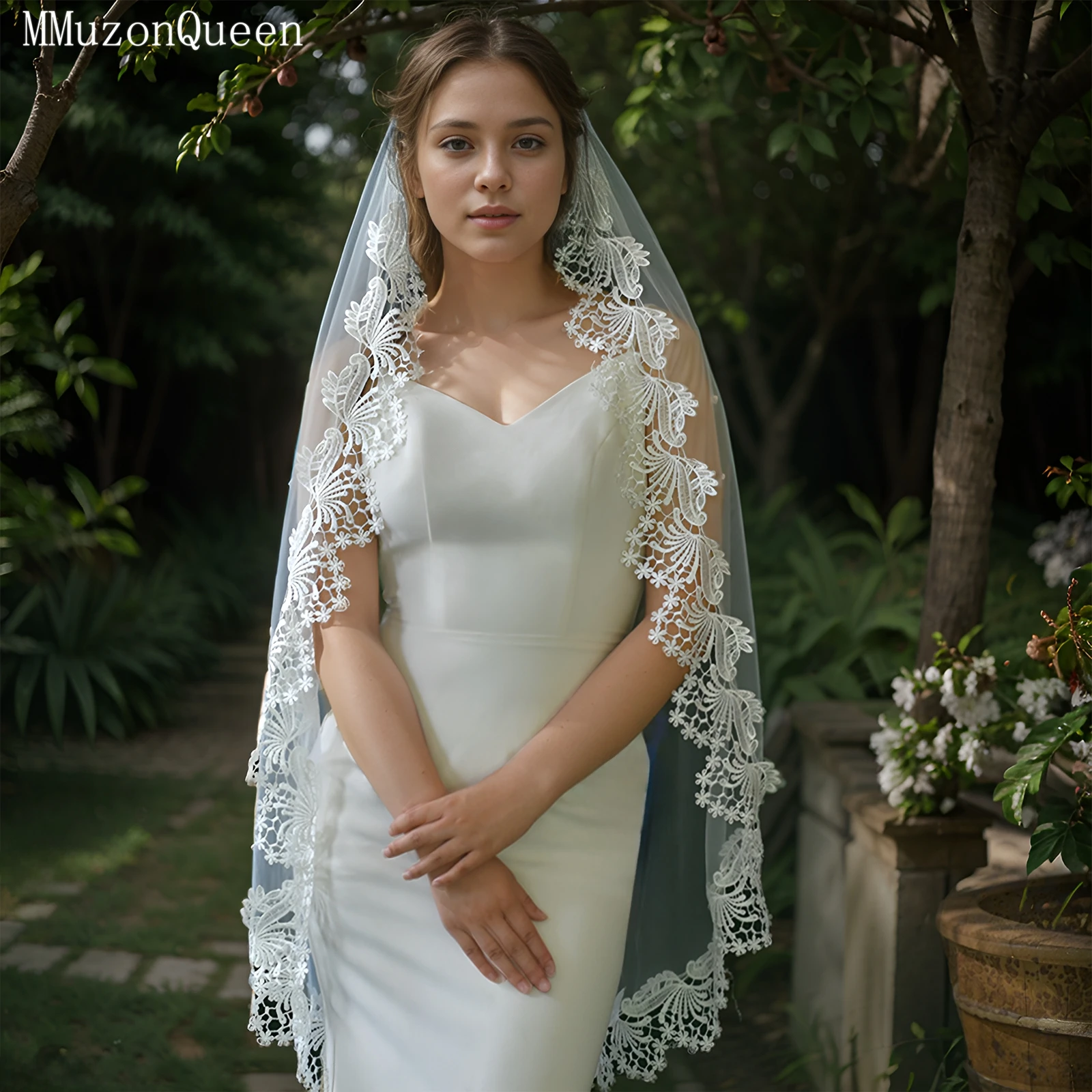 

TOPQUEEN однослойный короткий кружевной край, мягкий шифон с расческой для волос, фата, свадебные аксессуары, женские одиночные вечерние M168