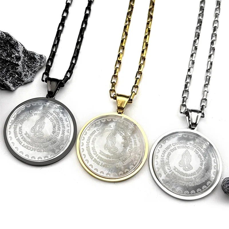 

Bible Lords English Serenity Prayer Hand Pendant Necklace for Women Men Stainless Steel Medal Shell Blessing Chain Jewelry