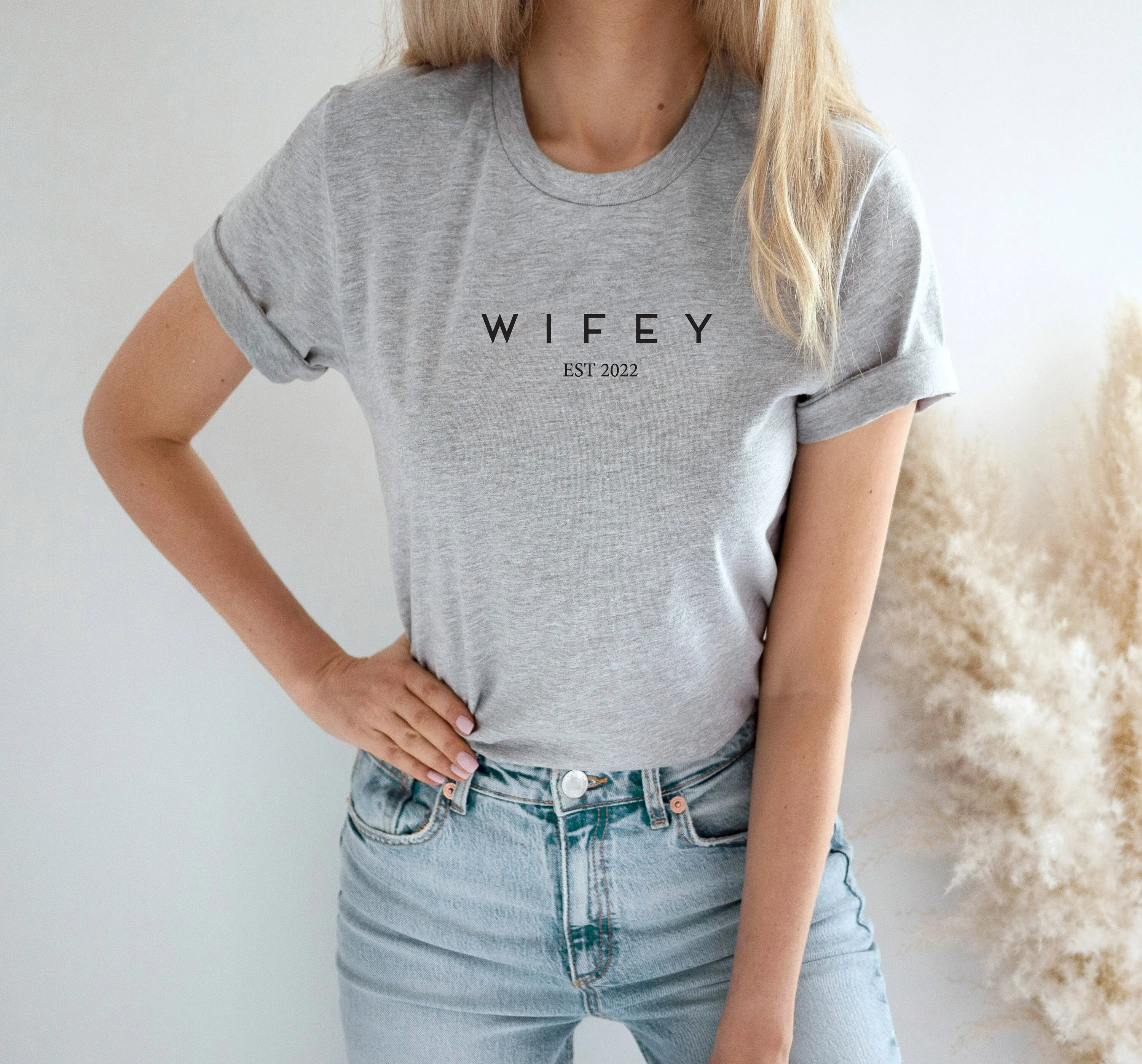 WIFEY est 2022 Funny Print T-Shirt Short Sleeve Casual Top For Spring & Summer, Women\'s Clothing casual basics O-collar