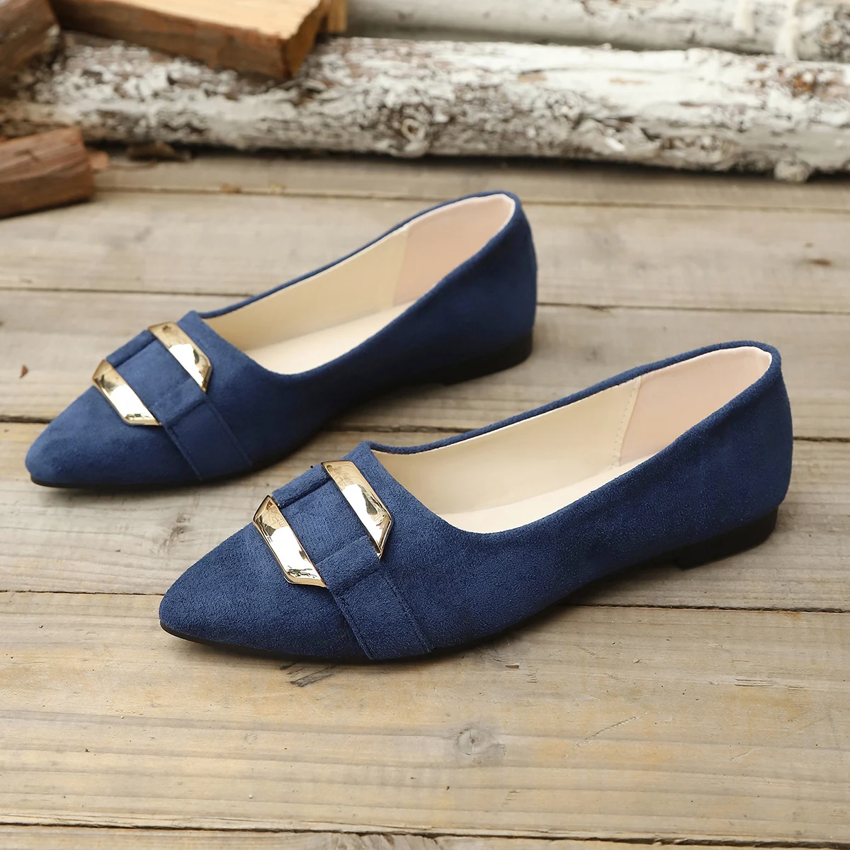 春と秋のエレガントなポインテッドセクシーローヒールカジュアルシューズファッショナブルなベストセラー新しい快適な女性のシングルシューズ