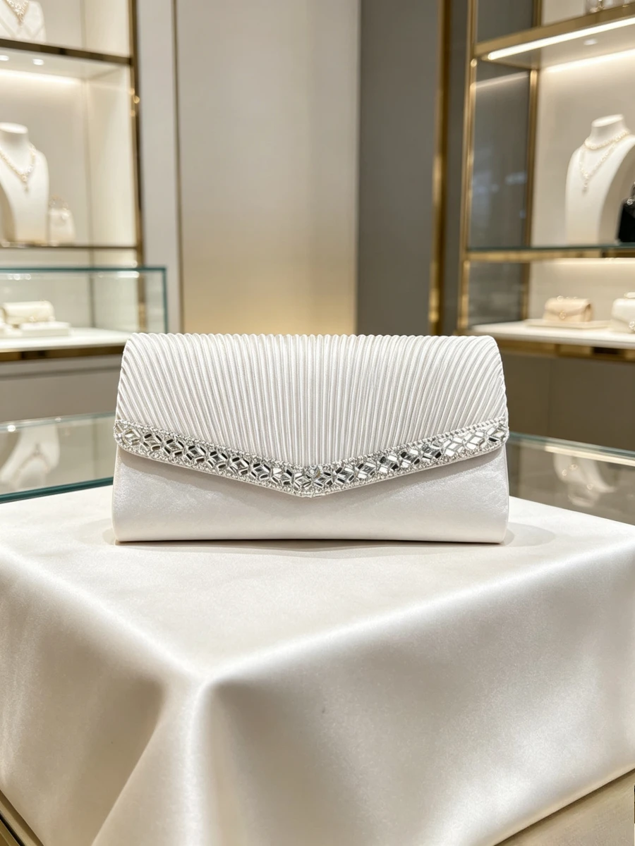 bolsa-de-mao-longa-de-cetim-plissado-marfim-com-detalhe-de-strass-em-v-luxuosa-e-elegante-para-noite-para-mulheres-maduras-casamentos-e-banquetes