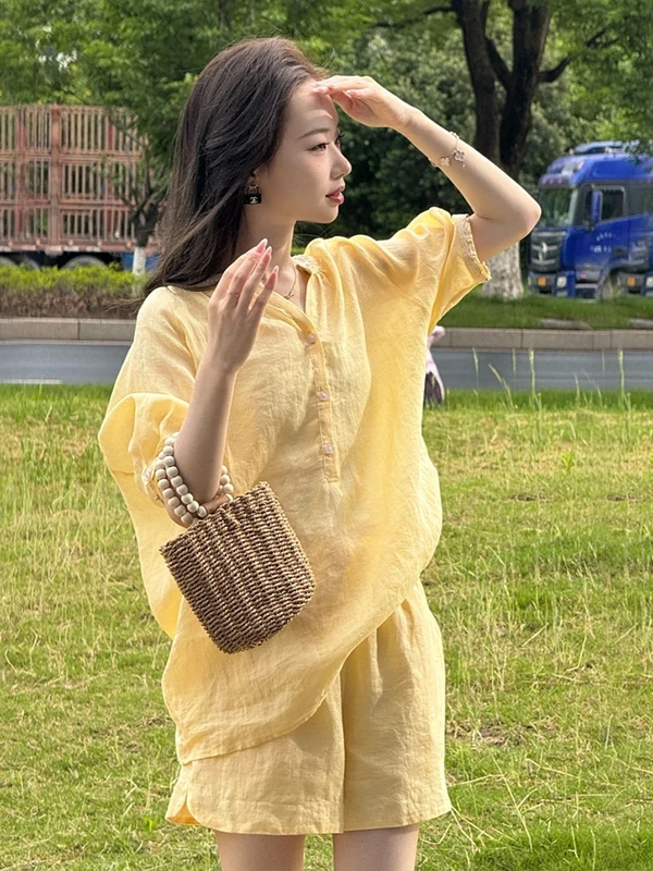 Anti-Aging Small Size Women's Linen irt And orts Set Summer Faionable Casual Wear V-Ne ort Sve Two-Piece Suit