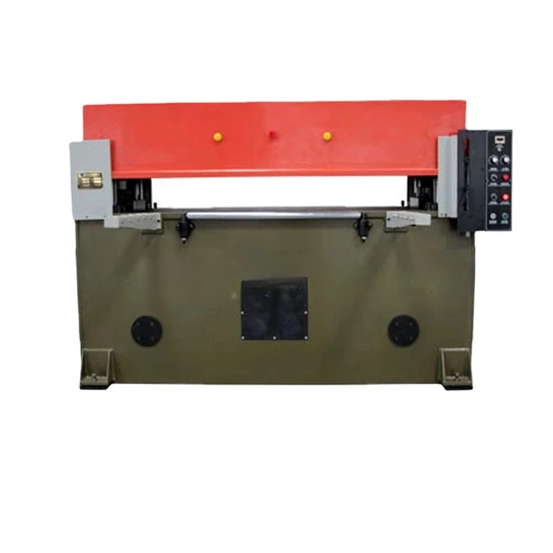 Precision four-post leather/sandpaper/luggage cutting machine football blanking machine