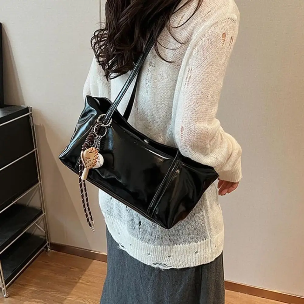 

Korean Style Boston Pillow Bag Solid Color with Pendant Pu Dumpling Bag Commuting Minority Design Vintage Shoulder Bag Outdoor