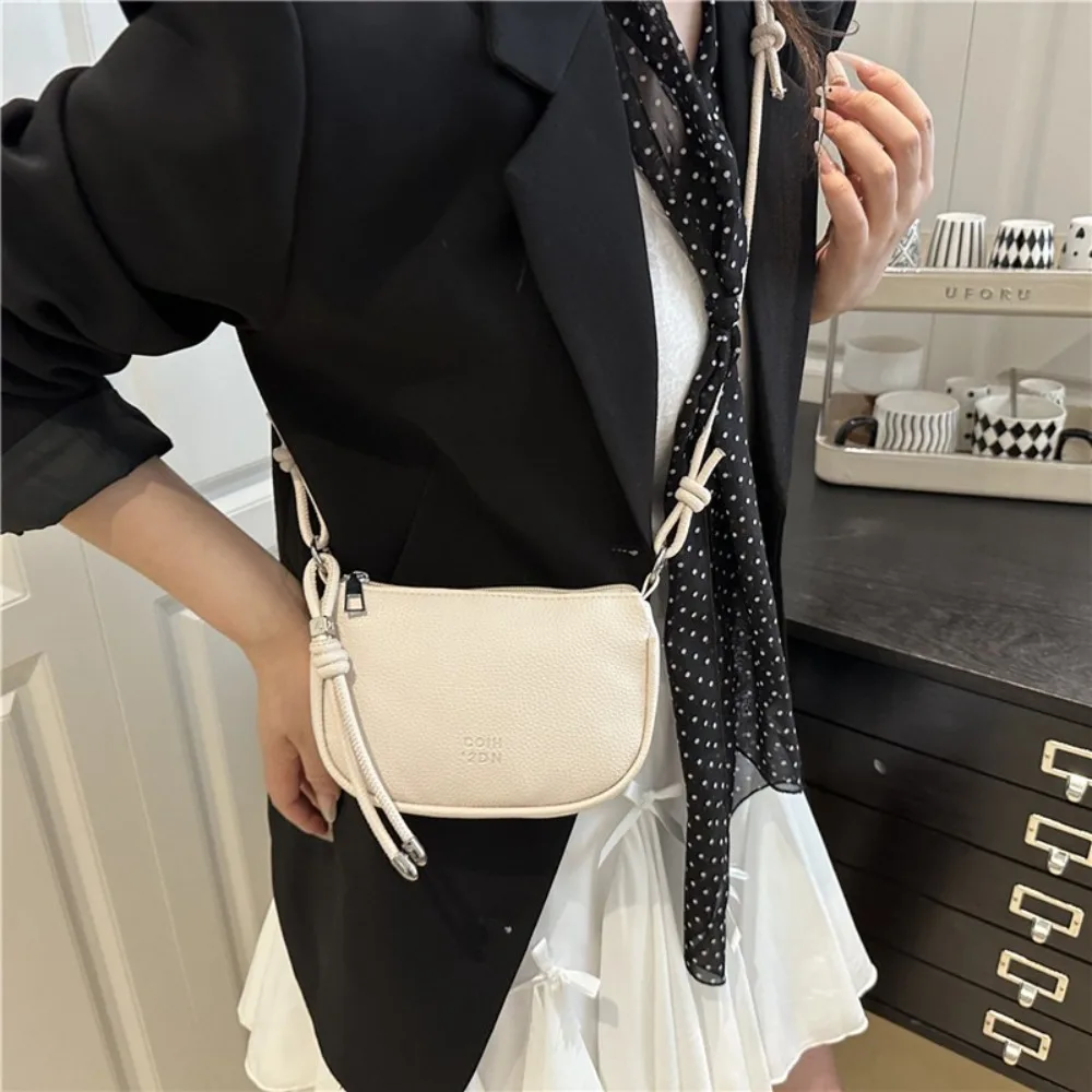 

Fashion Exquisite Women's Shoulder Bag Small Mini Crossbody Bag Solid Color PU Leather Commuting Bag Girls