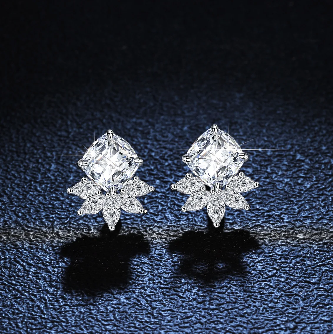 Luxury Platinum Pt950 Earrings for Women Sunflower Earrings Stud Pillow Square Pagoda Wedding Moissanite Diamond Shaped Jewelry