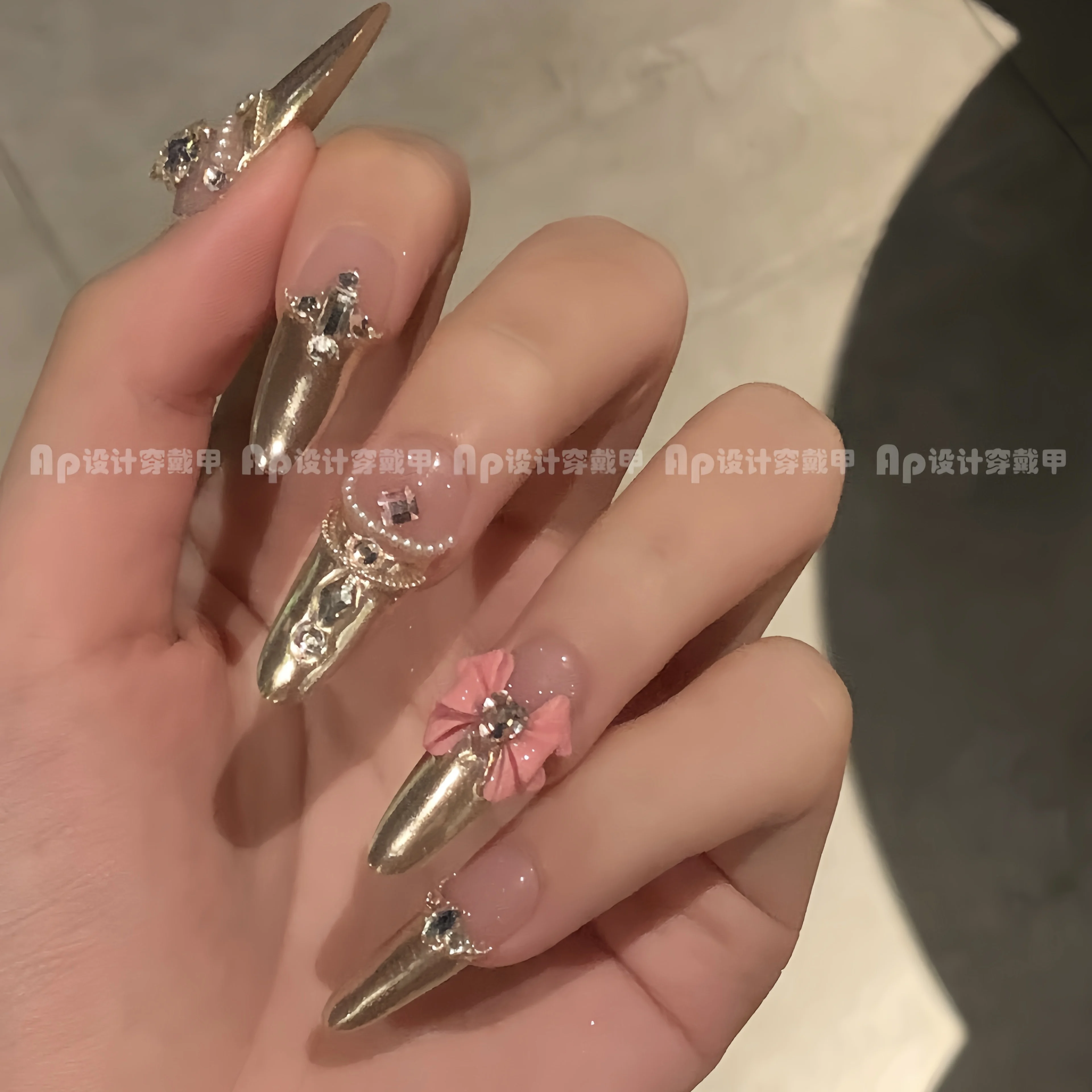 Nail Art Tools Handmade Royal Sister Light Luxury Celebrity White Wedding Nails Removable Press On Nails Sticker