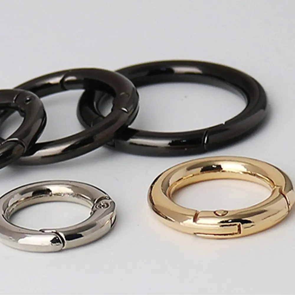 สังกะสีอัลลอยด์คุณภาพสูงฤดูใบไม้ผลิแหวน Clasp รอบน้ําหนักเบา Trigger Snap Buckles คลิปกระเป๋าถือ Carabiner กระเป๋าอุปกรณ์เสริม
