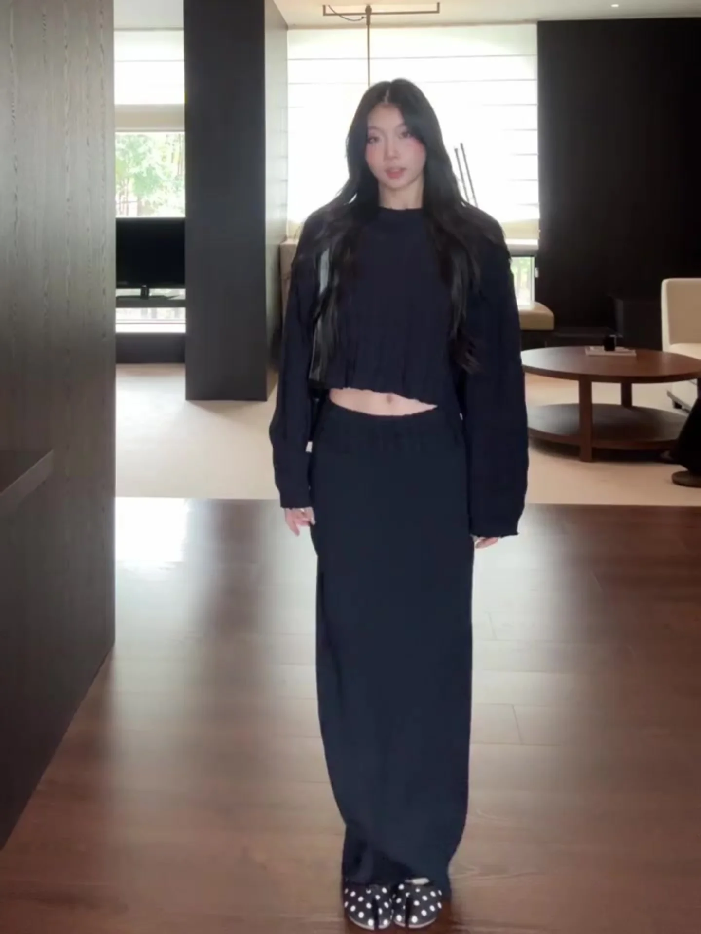 

Early Spring Fashion Knitted Set Dark Blue Twisted Sweater Top And Long Skirt Two Piece Set Casual Style Polyester Fabric
