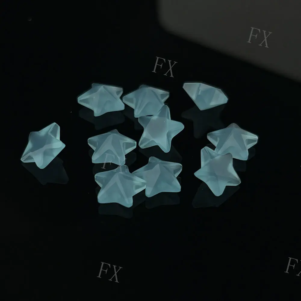 Искусственный драгоценный камень в форме звезды 3x3 ~ 10x10 мм