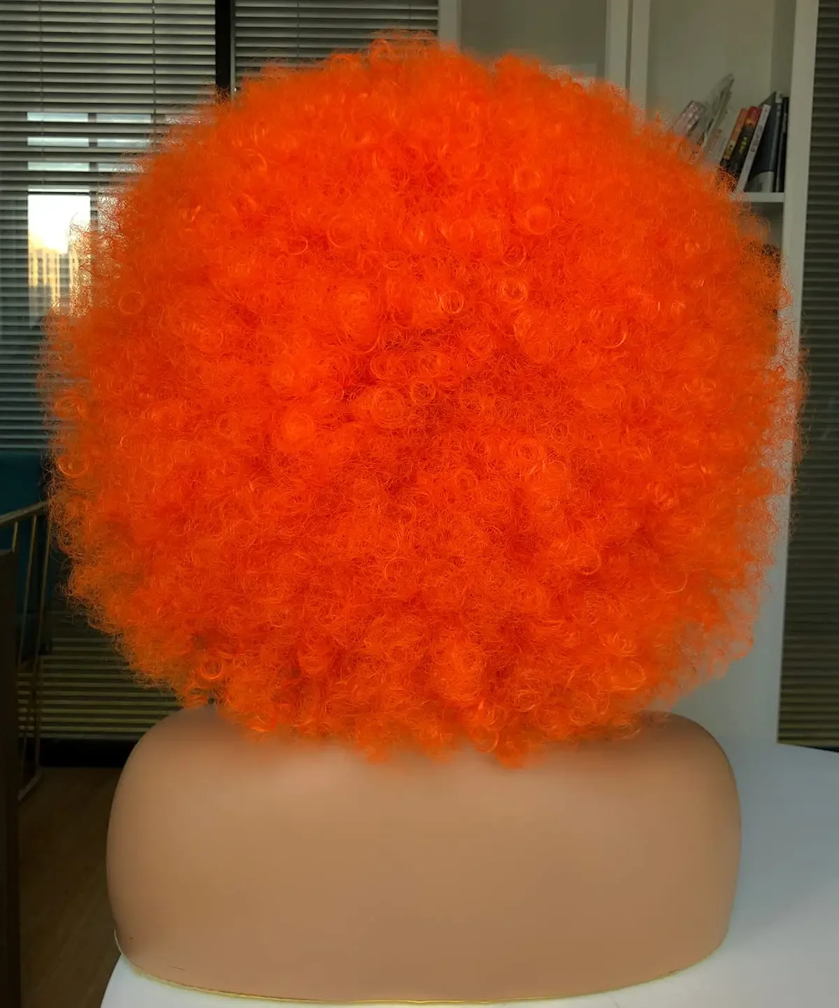 Peruca afro sintética para mulheres negras, peruca encaracolada, grande saltitante, aparência natural, festa de Halloween, perucas cosplay de Natal