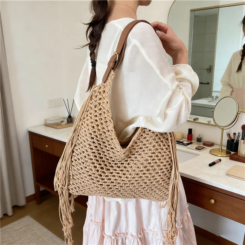 

Rattan Straw Bag Cute Woven Handmade Braid Handbag Large Capacity Shoulder Bags Ladies Tassel Travel Beach Bag Shopping Pack